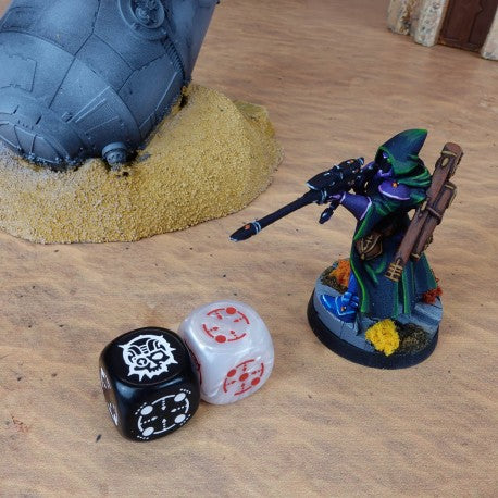 Q Workshop - Crosshairs: Black&Pearl Compact D6 Dice Set (20 pieces) - Image 3